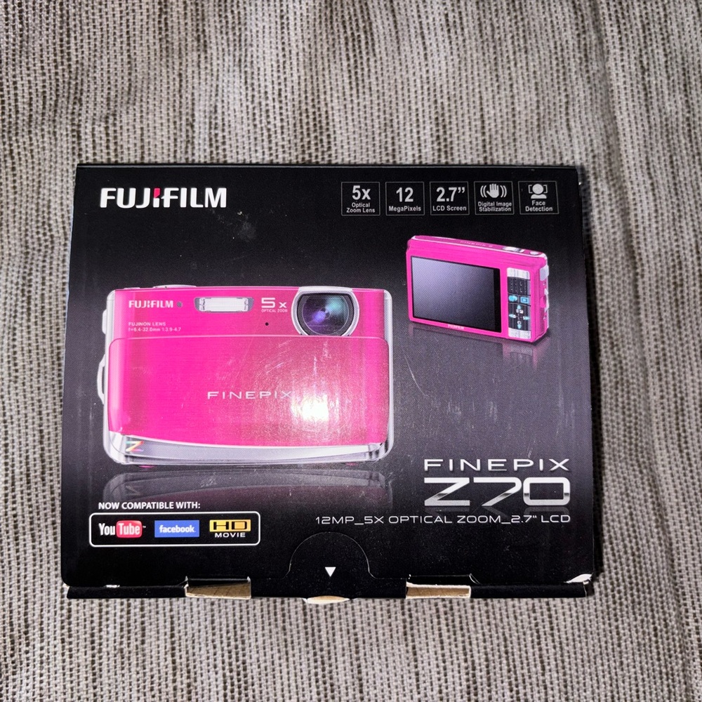 Fujifilm finepix digital camera pink